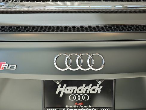 Used 2018 Audi R8 V10 plus image 11