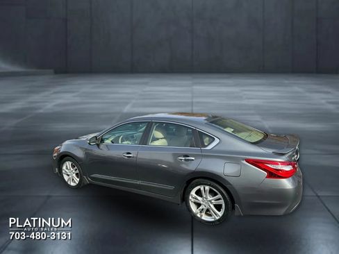 Used 2016 Nissan Altima 3.5 SL image 9