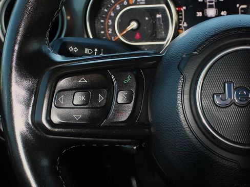 Used 2022 Jeep Gladiator Sport image 25