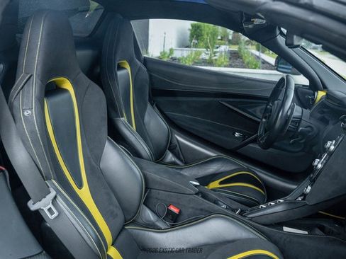Used 2020 McLaren 720S Performance RWD image 25