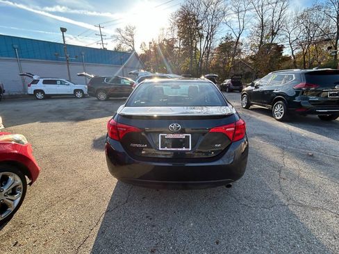 Used 2018 Toyota Corolla L image 11