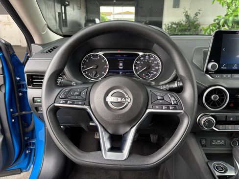 Used 2025 Nissan Sentra SV FWD image 22