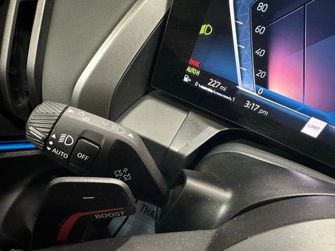 Used 2025 BMW X3 xDrive30i w/ M Sport Package image 21