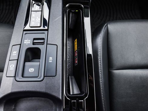 Used 2024 Toyota Prius Limited w/ Limited Premium Package image 37