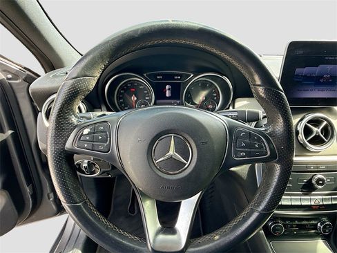 Used 2020 Mercedes-Benz GLA 250 4MATIC image 12