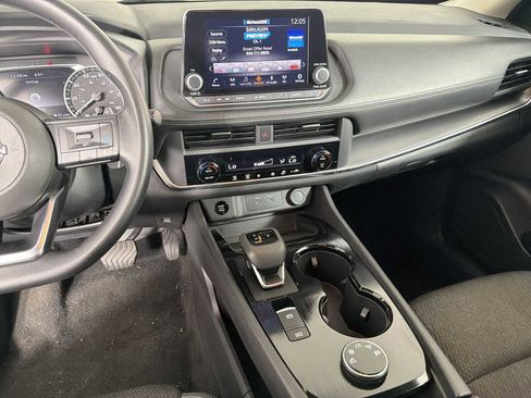 Used 2024 Nissan Rogue SV image 27