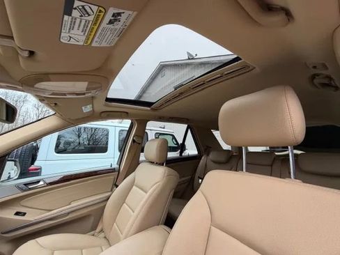 Used 2010 Mercedes-Benz ML 350 4MATIC image 19