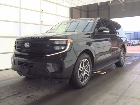 Used 2025 Ford Expedition Max Active image 1