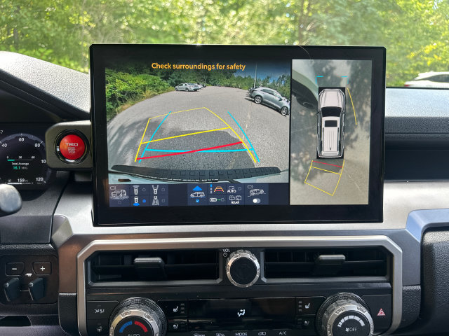 Certified 2025 Toyota 4Runner TRD Off-Road Premium w/ Tow Technology Package AWD/4WD image 46