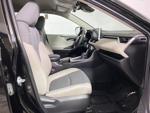 Certified 2024 Toyota RAV4 XLE FWD image 8