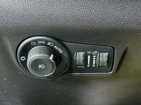 Used 2022 Jeep Compass Latitude w/ Convenience Group image 16