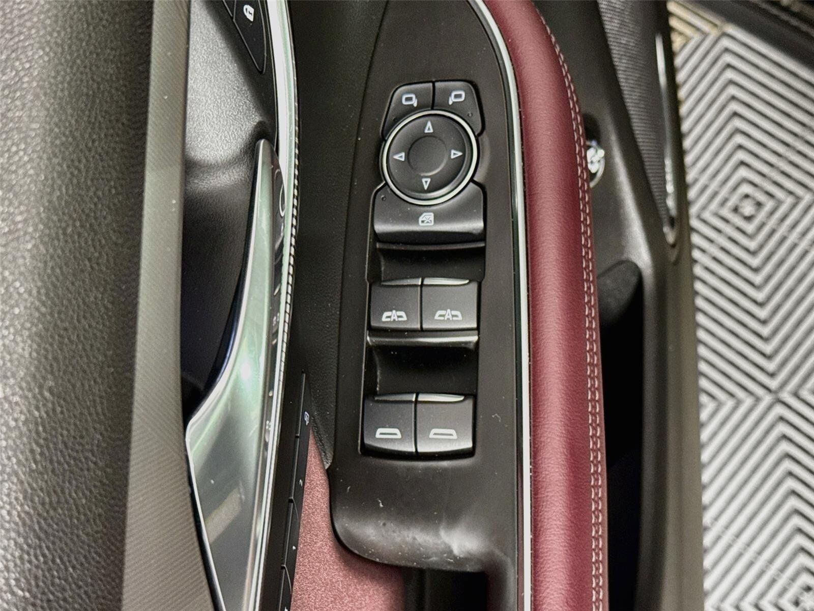 Certified 2025 Buick Envision Sport Touring AWD/4WD image 20