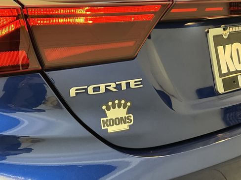 Used 2022 Kia Forte LXS w/ LXS Technology Package image 29