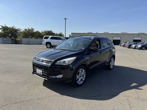 Used 2014 Ford Escape Titanium w/ Equipment Group 401A FWD image 5