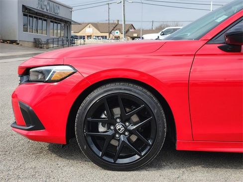 Used 2024 Honda Civic Sport image 9