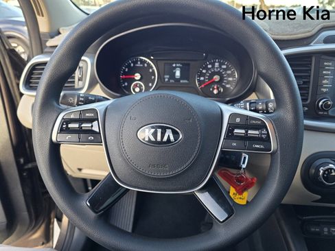 Used 2020 Kia Sorento LX image 21