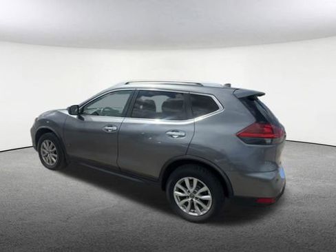 Used 2018 Nissan Rogue SV AWD/4WD image 7