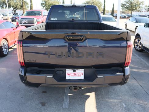 Used 2022 Toyota Tundra Platinum image 10