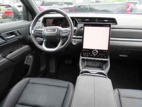 Used 2025 GMC Terrain Elevation w/ Elevation Premium Package AWD/4WD image 13