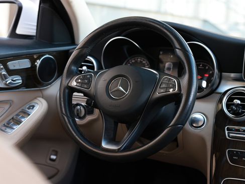 Used 2018 Mercedes-Benz C 300 Sedan w/ Premium Package image 34