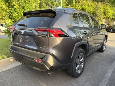 Used 2021 Toyota RAV4 XLE Premium AWD/4WD image 5