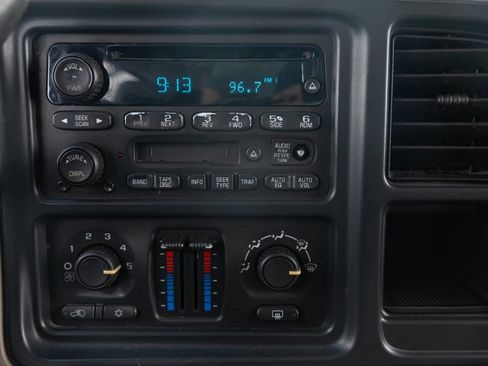 Used 2003 Chevrolet Tahoe LS image 34