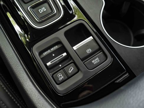 Used 2023 Honda Pilot Touring image 29