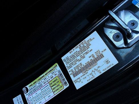 Used 2016 Ford Mustang Shelby GT350 w/ Track Package image 11