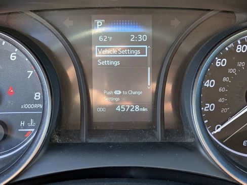 Used 2024 Toyota Camry SE image 17