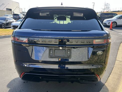 Certified 2022 Land Rover Range Rover Velar R-Dynamic S image 6