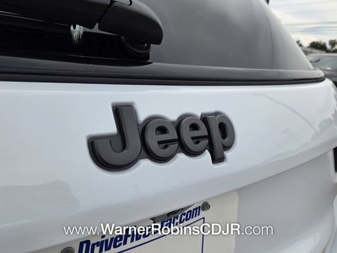 New 2026 Jeep Compass Latitude AWD/4WD image 11