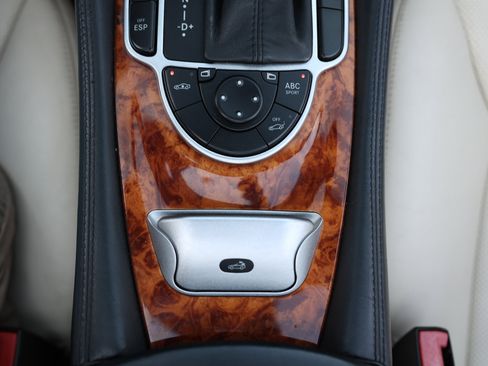 Used 2007 Mercedes-Benz SL 550 2DR COUPE w/ Premium Pkg I image 37