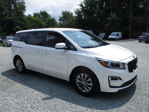 Used 2020 Kia Sedona LX FWD image 7