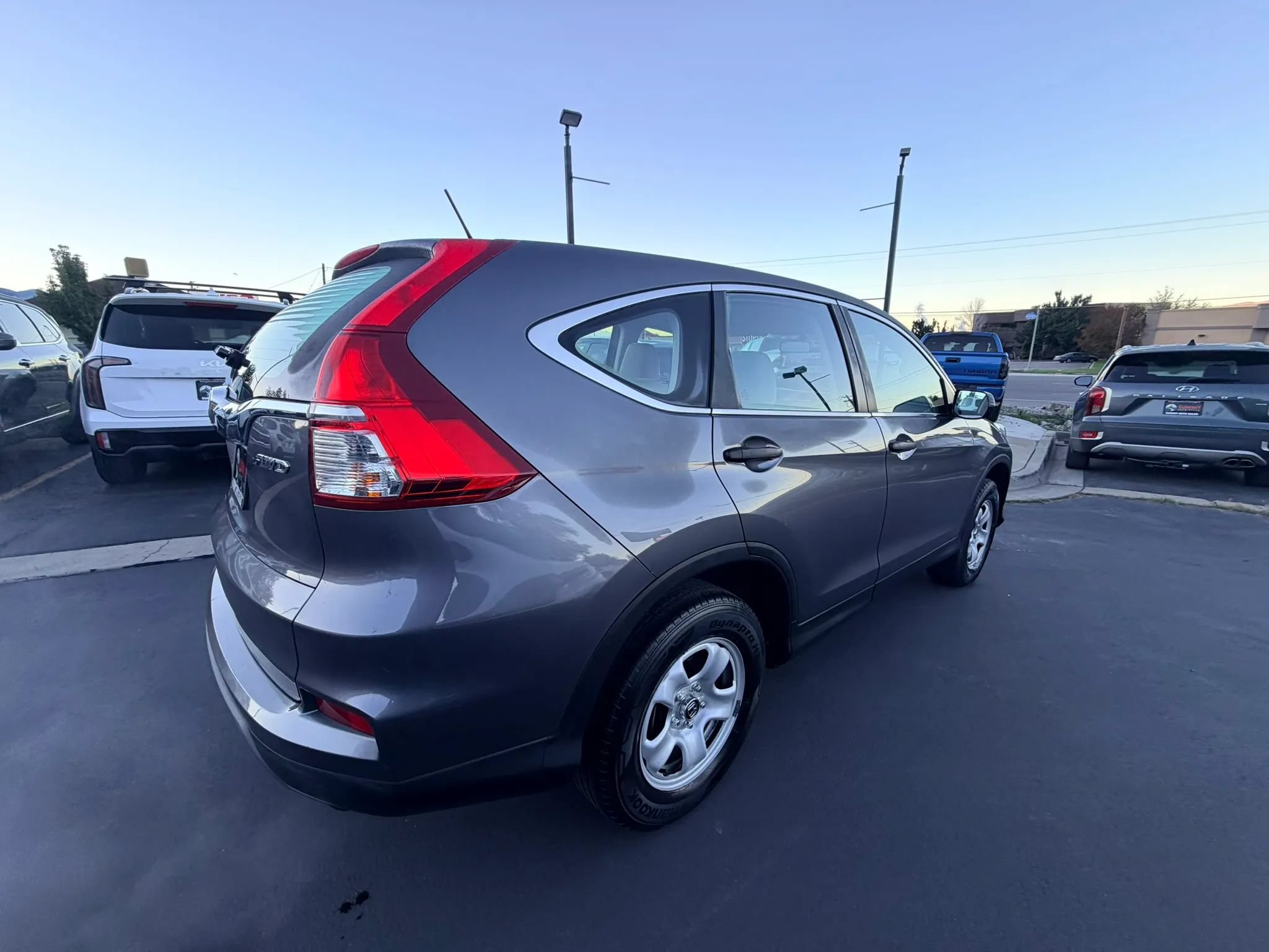 Used 2015 Honda CR-V LX image 3
