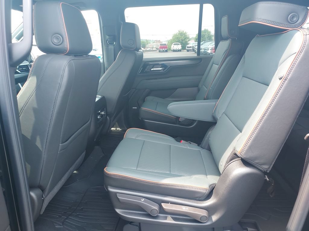 New 2026 GMC Yukon XL AT4 w/ AT4 Premium Package AWD/4WD image 14