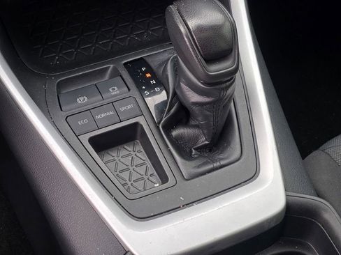 Used 2020 Toyota RAV4 XLE w/ Convenience Package image 35