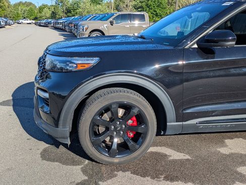 Used 2023 Ford Explorer ST w/ Equipment Group 401A AWD/4WD image 11