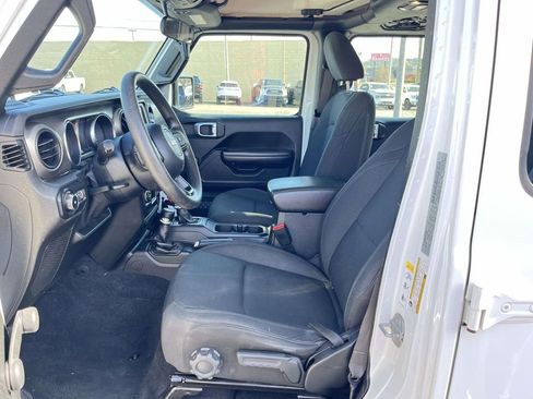 Used 2019 Jeep Wrangler Unlimited Sport image 23