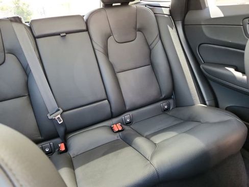 New 2025 Volvo XC60 B5 Plus w/ Protection Package Premier image 15