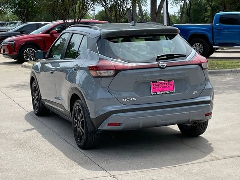 Used 2024 Nissan Kicks SR w/ SR Premium Package FWD image 4