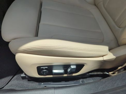 Used 2021 BMW 330i Sedan w/ Premium Package RWD image 31