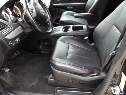 Used 2018 Dodge Grand Caravan GT image 6