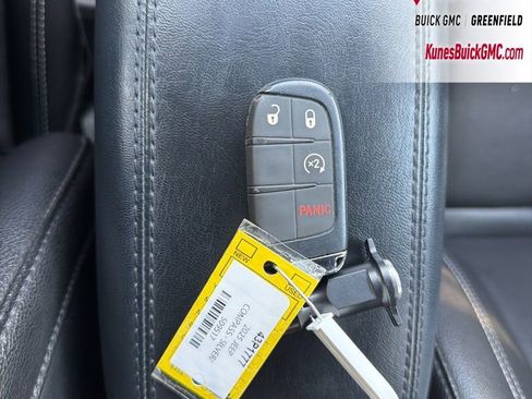 Used 2025 Jeep Compass Limited image 39