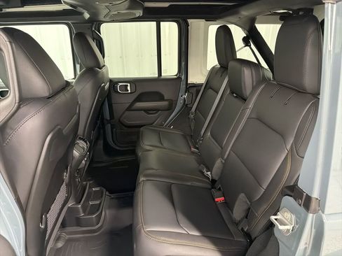 New 2026 Jeep Wrangler Sahara AWD/4WD image 21