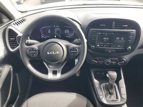 New 2025 Kia Soul LX image 18