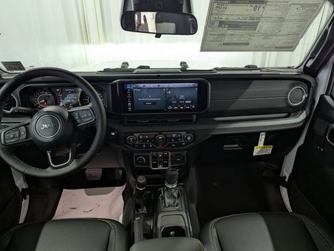 Used 2026 Jeep Gladiator Sport AWD/4WD image 12