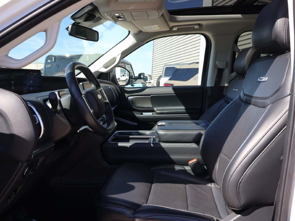 Used 2025 Ford Expedition Platinum AWD/4WD image 26