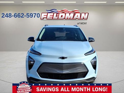 Used 2022 Chevrolet Bolt EUV LT w/ Convenience Package image 9