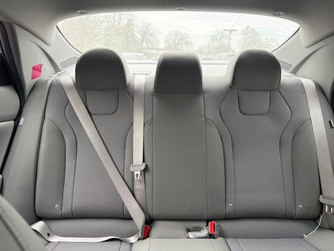 Used 2026 Hyundai Elantra SE w/ Cargo Package FWD image 36