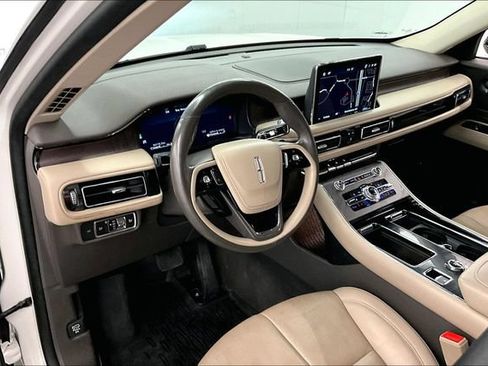Used 2023 Lincoln Aviator Reserve w/ Elements Package Plus AWD/4WD image 15